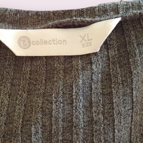 Mid length ribbed dress sz xl - Picture 3 of 4